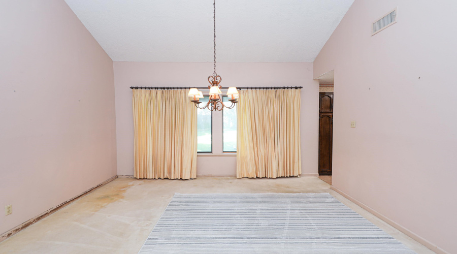 203 S Fenwick Dr, LAREDO, Texas 78041, 5 Bedrooms Bedrooms, 8 Rooms Rooms,3 BathroomsBathrooms,Residential,For Sale,203 S Fenwick Dr,20254648