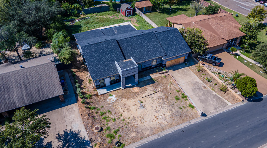 204 Belair Dr., Laredo, Texas 78041, 3 Bedrooms Bedrooms, 7 Rooms Rooms,4 BathroomsBathrooms,Residential,For Sale,204 Belair Dr.,20254649