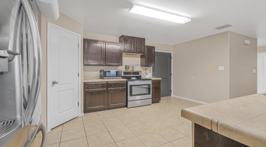 3302 Armando Pena Dr, Laredo, Texas 78046, 3 Bedrooms Bedrooms, 6 Rooms Rooms,2 BathroomsBathrooms,Residential,For Rent,3302 Armando Pena Dr,20254655