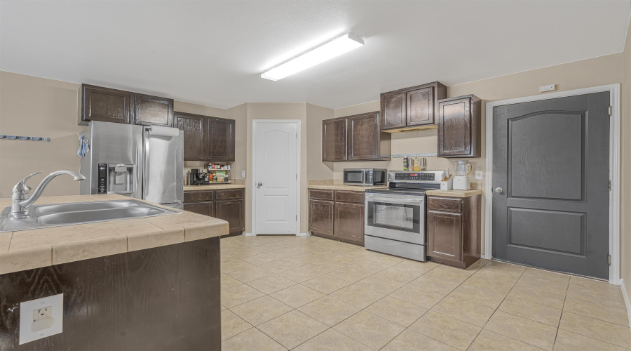 3302 Armando Pena Dr, Laredo, Texas 78046, 3 Bedrooms Bedrooms, 6 Rooms Rooms,2 BathroomsBathrooms,Residential,For Rent,3302 Armando Pena Dr,20254655