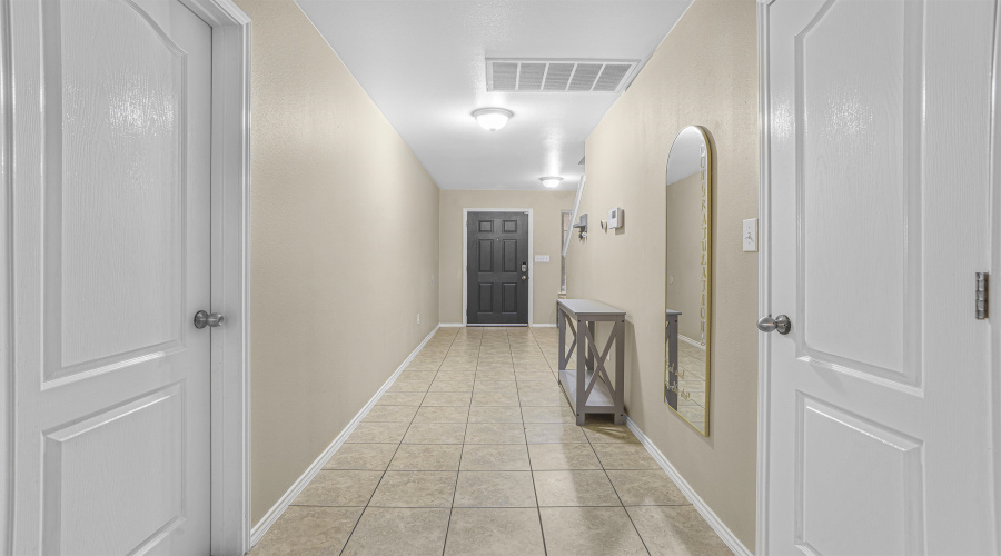 3302 Armando Pena Dr, Laredo, Texas 78046, 3 Bedrooms Bedrooms, 6 Rooms Rooms,2 BathroomsBathrooms,Residential,For Rent,3302 Armando Pena Dr,20254655