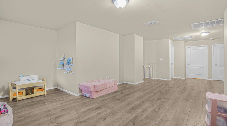 3302 Armando Pena Dr, Laredo, Texas 78046, 3 Bedrooms Bedrooms, 6 Rooms Rooms,2 BathroomsBathrooms,Residential,For Rent,3302 Armando Pena Dr,20254655