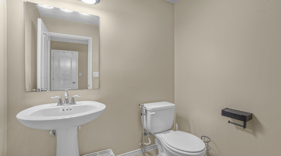 3302 Armando Pena Dr, Laredo, Texas 78046, 3 Bedrooms Bedrooms, 6 Rooms Rooms,2 BathroomsBathrooms,Residential,For Rent,3302 Armando Pena Dr,20254655