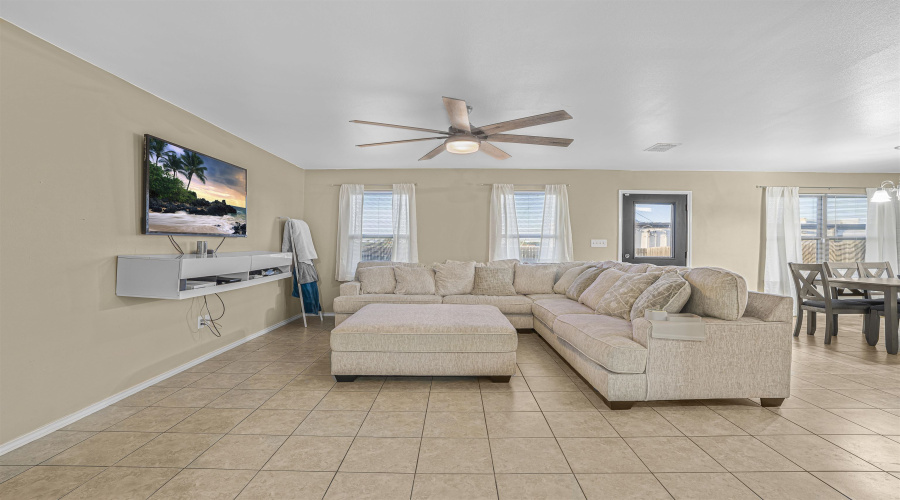 3302 Armando Pena Dr, Laredo, Texas 78046, 3 Bedrooms Bedrooms, 6 Rooms Rooms,2 BathroomsBathrooms,Residential,For Rent,3302 Armando Pena Dr,20254655