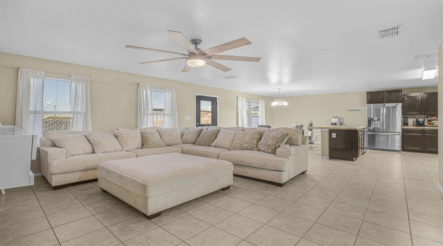 3302 Armando Pena Dr, Laredo, Texas 78046, 3 Bedrooms Bedrooms, 6 Rooms Rooms,2 BathroomsBathrooms,Residential,For Rent,3302 Armando Pena Dr,20254655