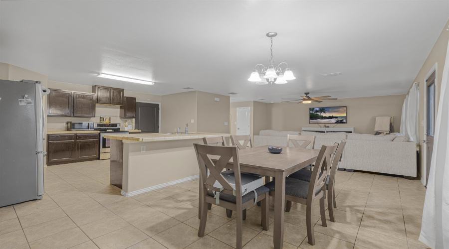 3302 Armando Pena Dr, Laredo, Texas 78046, 3 Bedrooms Bedrooms, 6 Rooms Rooms,2 BathroomsBathrooms,Residential,For Rent,3302 Armando Pena Dr,20254655