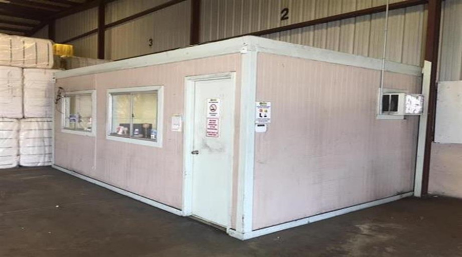 8101 San Gabriel Dr, Laredo, Texas 78045, 1 Bedroom Bedrooms, 1 Room Rooms,1 BathroomBathrooms,Commercial/industrial,For Rent,8101 San Gabriel Dr,20254660