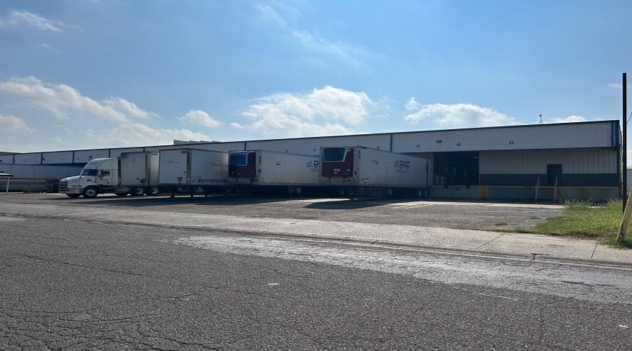 8101 San Gabriel Dr, Laredo, Texas 78045, 1 Bedroom Bedrooms, 1 Room Rooms,1 BathroomBathrooms,Commercial/industrial,For Rent,8101 San Gabriel Dr,20254660