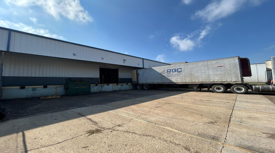 8101 San Gabriel Dr, Laredo, Texas 78045, 1 Bedroom Bedrooms, 1 Room Rooms,1 BathroomBathrooms,Commercial/industrial,For Rent,8101 San Gabriel Dr,20254660