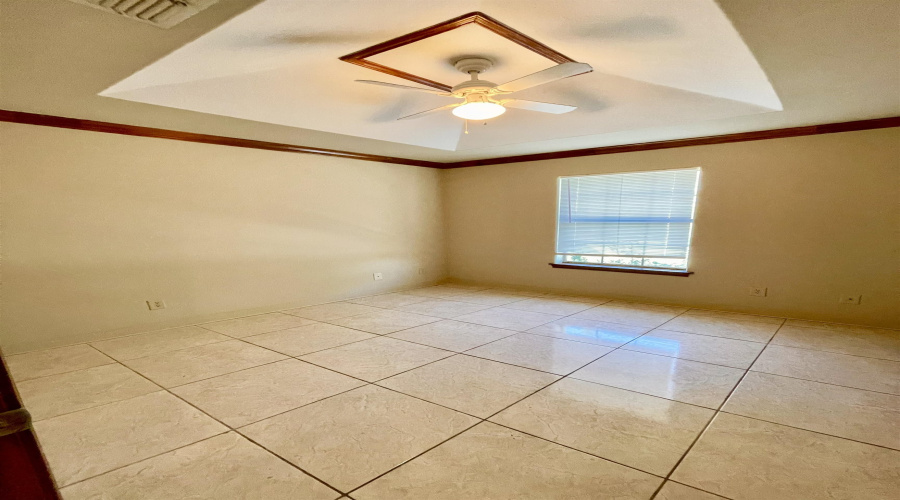 2704 San Agustin Ave, Laredo, Texas 78040, 2 Bedrooms Bedrooms, 4 Rooms Rooms,2 BathroomsBathrooms,Residential,For Rent,2704 San Agustin Ave,20254656