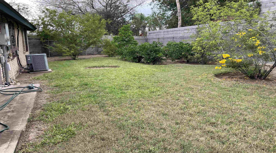 224 S Espana Dr., Laredo, Texas 78043, 3 Bedrooms Bedrooms, 6 Rooms Rooms,2 BathroomsBathrooms,Residential,For Sale,224 S Espana Dr.,20254657