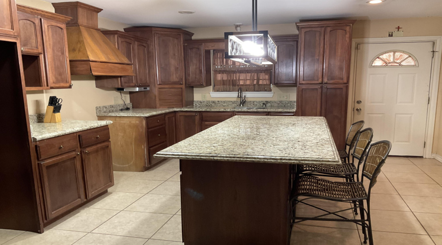 224 S Espana Dr., Laredo, Texas 78043, 3 Bedrooms Bedrooms, 6 Rooms Rooms,2 BathroomsBathrooms,Residential,For Sale,224 S Espana Dr.,20254657