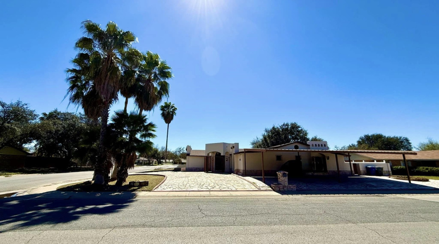 5506 Alabama Ave, Laredo, Texas 78041, 4 Bedrooms Bedrooms, 8 Rooms Rooms,2 BathroomsBathrooms,Residential,For Sale,5506 Alabama Ave,20254659