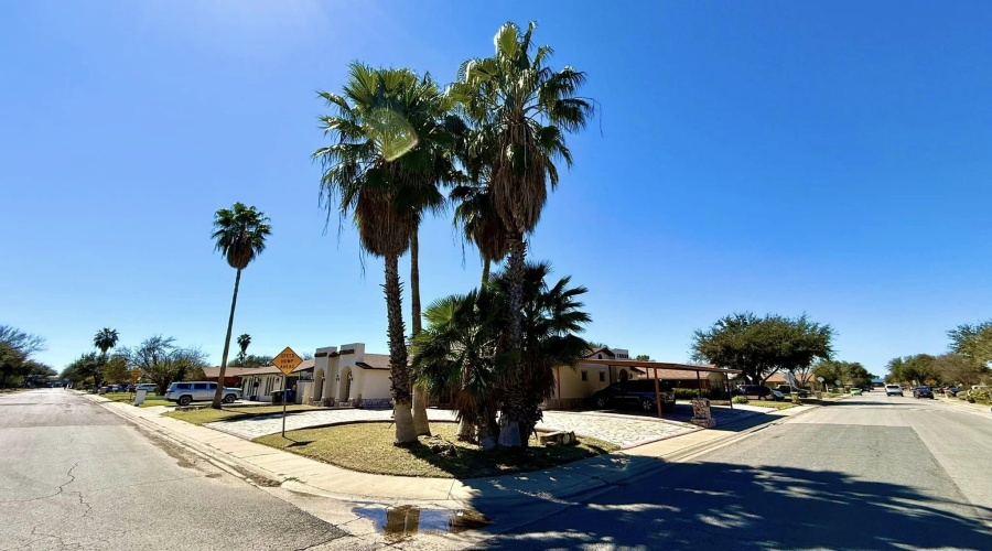 5506 Alabama Ave, Laredo, Texas 78041, 4 Bedrooms Bedrooms, 8 Rooms Rooms,2 BathroomsBathrooms,Residential,For Sale,5506 Alabama Ave,20254659