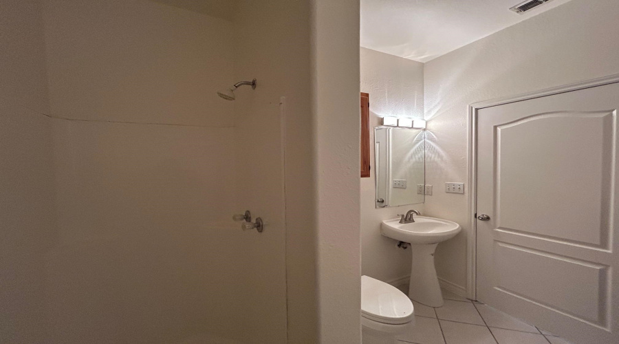 1000 Ranchway Dr, Laredo, Texas 78045, 3 Bedrooms Bedrooms, 6 Rooms Rooms,3 BathroomsBathrooms,Residential,For Rent,1000 Ranchway Dr,20254662 1000 Ranchway Dr, Laredo, Texas 78045, 3 Bedrooms Bedrooms, 6 Rooms Rooms,3 BathroomsBathrooms,Residential,For Rent,1000 Ranchway Dr,20254662