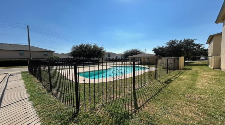 1000 Ranchway Dr, Laredo, Texas 78045, 3 Bedrooms Bedrooms, 6 Rooms Rooms,3 BathroomsBathrooms,Residential,For Rent,1000 Ranchway Dr,20254662 1000 Ranchway Dr, Laredo, Texas 78045, 3 Bedrooms Bedrooms, 6 Rooms Rooms,3 BathroomsBathrooms,Residential,For Rent,1000 Ranchway Dr,20254662