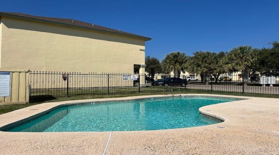 1000 Ranchway Dr, Laredo, Texas 78045, 3 Bedrooms Bedrooms, 6 Rooms Rooms,3 BathroomsBathrooms,Residential,For Rent,1000 Ranchway Dr,20254662 1000 Ranchway Dr, Laredo, Texas 78045, 3 Bedrooms Bedrooms, 6 Rooms Rooms,3 BathroomsBathrooms,Residential,For Rent,1000 Ranchway Dr,20254662