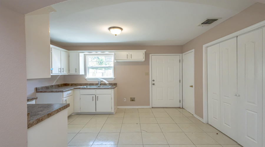 227 Malaga Dr, Laredo, Texas 78046, 2 Bedrooms Bedrooms, 4 Rooms Rooms,1 BathroomBathrooms,Residential,For Rent,227 Malaga Dr,20254663 227 Malaga Dr, Laredo, Texas 78046, 2 Bedrooms Bedrooms, 4 Rooms Rooms,1 BathroomBathrooms,Residential,For Rent,227 Malaga Dr,20254663