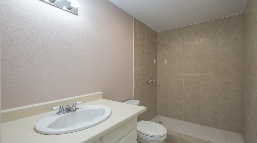 227 Malaga Dr, Laredo, Texas 78046, 2 Bedrooms Bedrooms, 4 Rooms Rooms,1 BathroomBathrooms,Residential,For Rent,227 Malaga Dr,20254663 227 Malaga Dr, Laredo, Texas 78046, 2 Bedrooms Bedrooms, 4 Rooms Rooms,1 BathroomBathrooms,Residential,For Rent,227 Malaga Dr,20254663
