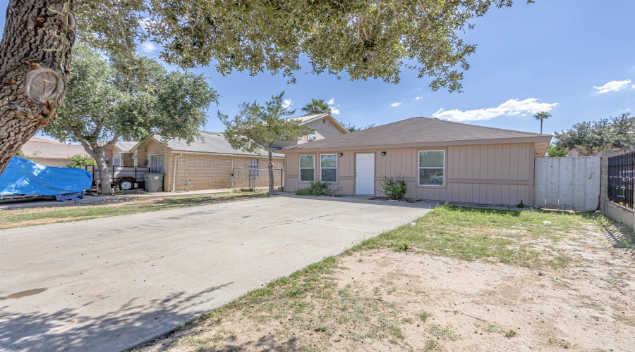 227 Malaga Dr, Laredo, Texas 78046, 2 Bedrooms Bedrooms, 4 Rooms Rooms,1 BathroomBathrooms,Residential,For Rent,227 Malaga Dr,20254663 227 Malaga Dr, Laredo, Texas 78046, 2 Bedrooms Bedrooms, 4 Rooms Rooms,1 BathroomBathrooms,Residential,For Rent,227 Malaga Dr,20254663