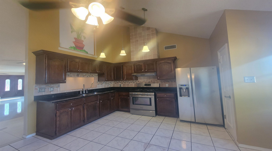 702 Zebra Dr, LAREDO, Texas 78045, 3 Bedrooms Bedrooms, 6 Rooms Rooms,2 BathroomsBathrooms,Residential,For Rent,702 Zebra Dr,20254665
