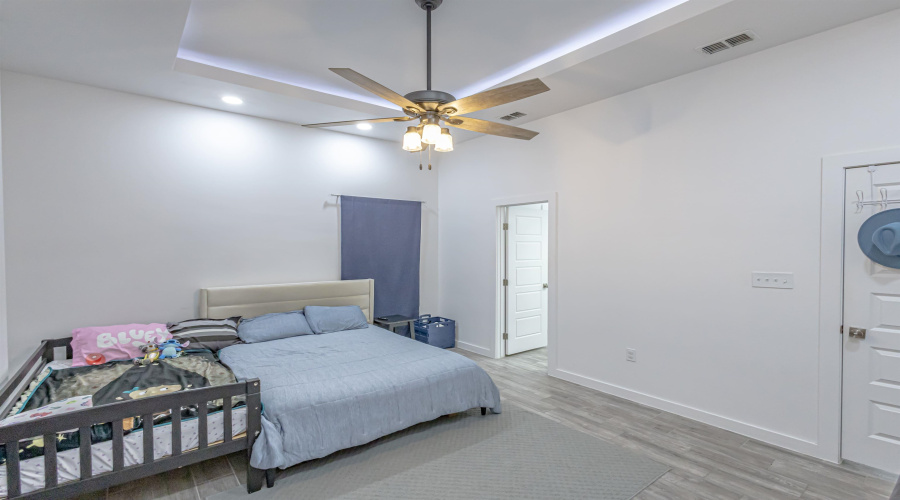 5515 Eva Ct., Laredo, Texas 78046, 3 Bedrooms Bedrooms, 5 Rooms Rooms,2 BathroomsBathrooms,Residential,For Sale,5515 Eva Ct.,20254667