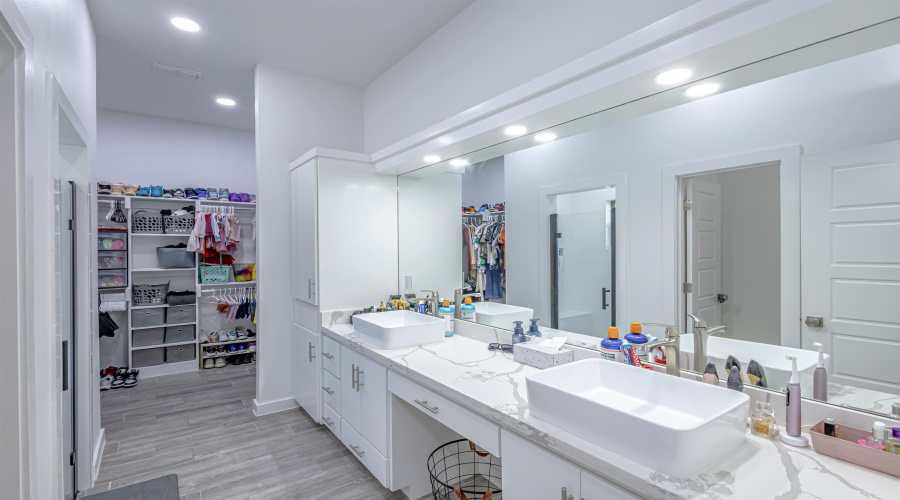 5515 Eva Ct., Laredo, Texas 78046, 3 Bedrooms Bedrooms, 5 Rooms Rooms,2 BathroomsBathrooms,Residential,For Sale,5515 Eva Ct.,20254667