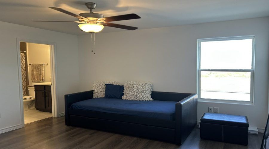 9925 Kaspar Dr., Laredo, Texas 78045, 3 Bedrooms Bedrooms, 7 Rooms Rooms,3 BathroomsBathrooms,Residential,For Rent,9925 Kaspar Dr.,20254669 9925 Kaspar Dr., Laredo, Texas 78045, 3 Bedrooms Bedrooms, 7 Rooms Rooms,3 BathroomsBathrooms,Residential,For Rent,9925 Kaspar Dr.,20254669