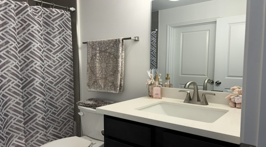 9925 Kaspar Dr., Laredo, Texas 78045, 3 Bedrooms Bedrooms, 7 Rooms Rooms,3 BathroomsBathrooms,Residential,For Rent,9925 Kaspar Dr.,20254669 9925 Kaspar Dr., Laredo, Texas 78045, 3 Bedrooms Bedrooms, 7 Rooms Rooms,3 BathroomsBathrooms,Residential,For Rent,9925 Kaspar Dr.,20254669