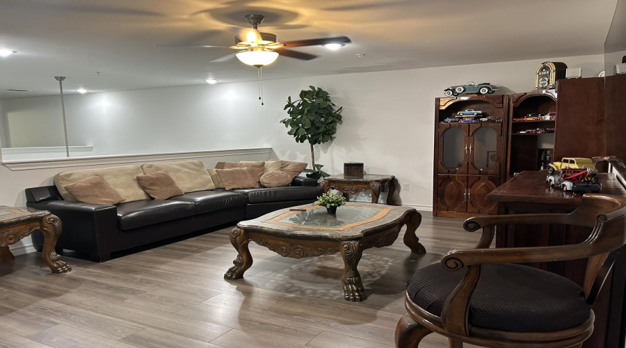 9925 Kaspar Dr., Laredo, Texas 78045, 3 Bedrooms Bedrooms, 7 Rooms Rooms,3 BathroomsBathrooms,Residential,For Rent,9925 Kaspar Dr.,20254669 9925 Kaspar Dr., Laredo, Texas 78045, 3 Bedrooms Bedrooms, 7 Rooms Rooms,3 BathroomsBathrooms,Residential,For Rent,9925 Kaspar Dr.,20254669