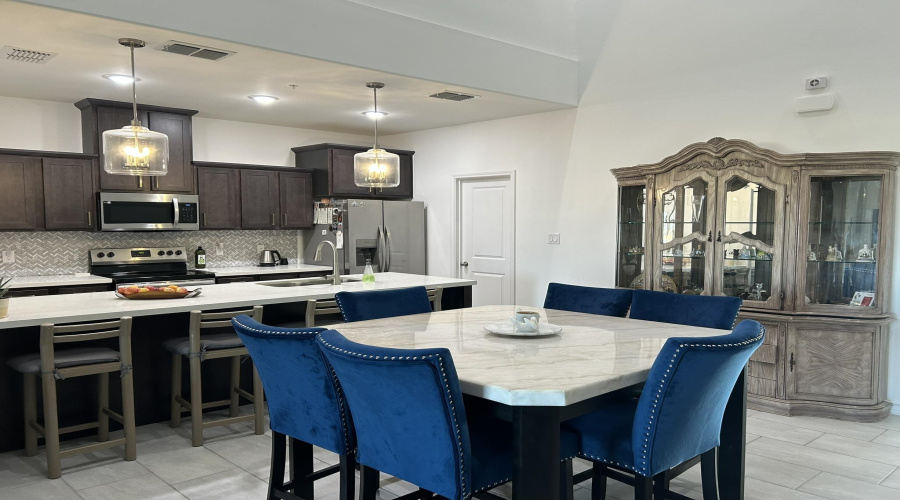 9925 Kaspar Dr., Laredo, Texas 78045, 3 Bedrooms Bedrooms, 7 Rooms Rooms,3 BathroomsBathrooms,Residential,For Rent,9925 Kaspar Dr.,20254669 9925 Kaspar Dr., Laredo, Texas 78045, 3 Bedrooms Bedrooms, 7 Rooms Rooms,3 BathroomsBathrooms,Residential,For Rent,9925 Kaspar Dr.,20254669