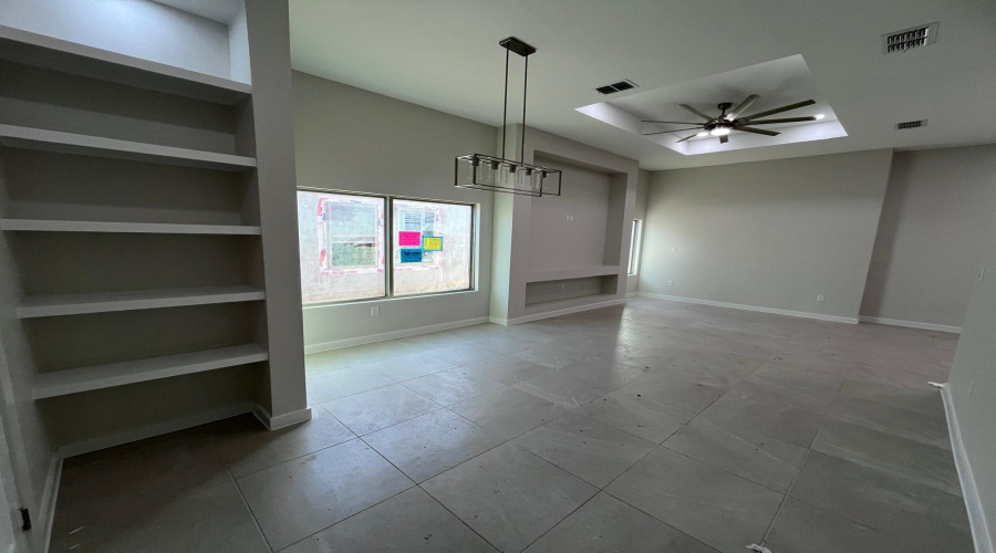 1003 Noyola Loop, LAREDO, Texas 78046, 3 Bedrooms Bedrooms, 5 Rooms Rooms,2 BathroomsBathrooms,Residential,For Sale,1003 Noyola Loop,20254670