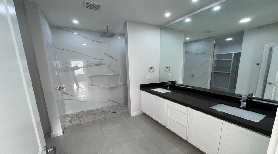 1003 Noyola Loop, LAREDO, Texas 78046, 3 Bedrooms Bedrooms, 5 Rooms Rooms,2 BathroomsBathrooms,Residential,For Sale,1003 Noyola Loop,20254670