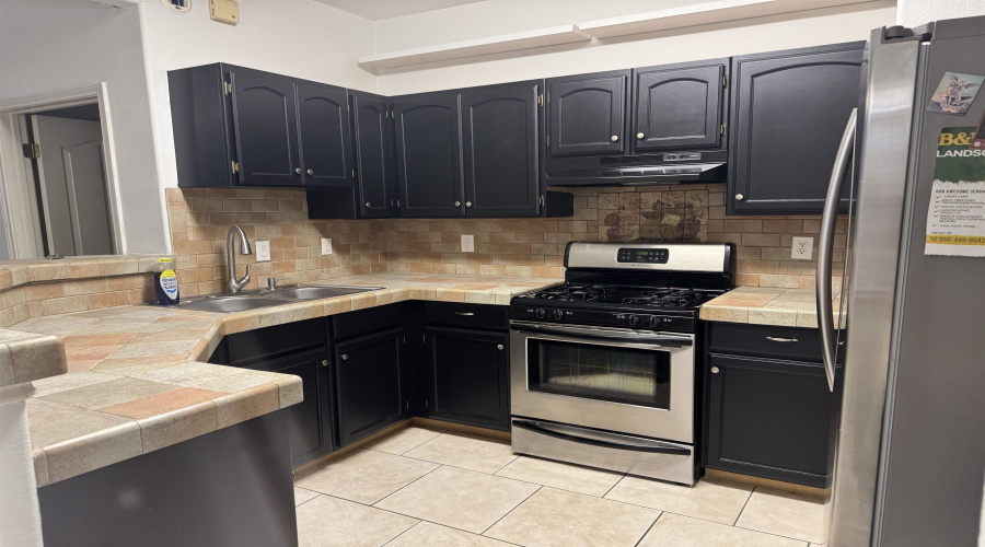 9810 Spindrift Dr, Laredo, Texas 78045, 4 Bedrooms Bedrooms, 7 Rooms Rooms,3 BathroomsBathrooms,Residential,For Sale,9810 Spindrift Dr,20254672