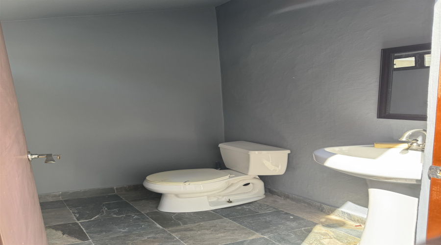 9810 Spindrift Dr, Laredo, Texas 78045, 4 Bedrooms Bedrooms, 7 Rooms Rooms,3 BathroomsBathrooms,Residential,For Sale,9810 Spindrift Dr,20254672