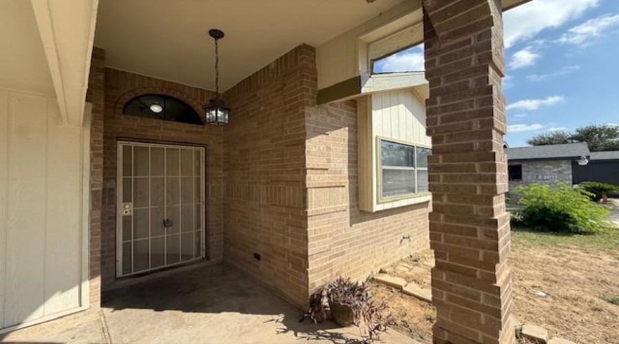 4320 Revolution Rd, Laredo, Texas 78046, 3 Bedrooms Bedrooms, 5 Rooms Rooms,2 BathroomsBathrooms,Residential,For Rent,4320 Revolution Rd,20254673