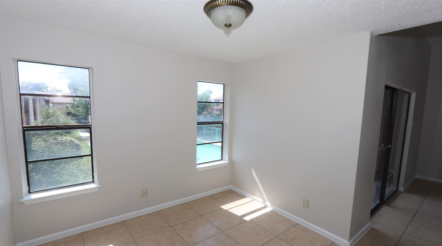 100 E Hillside Rd, Laredo, Texas 78041, 1 Bedroom Bedrooms, 3 Rooms Rooms,1 BathroomBathrooms,Residential,For Sale,100 E Hillside Rd,20254675