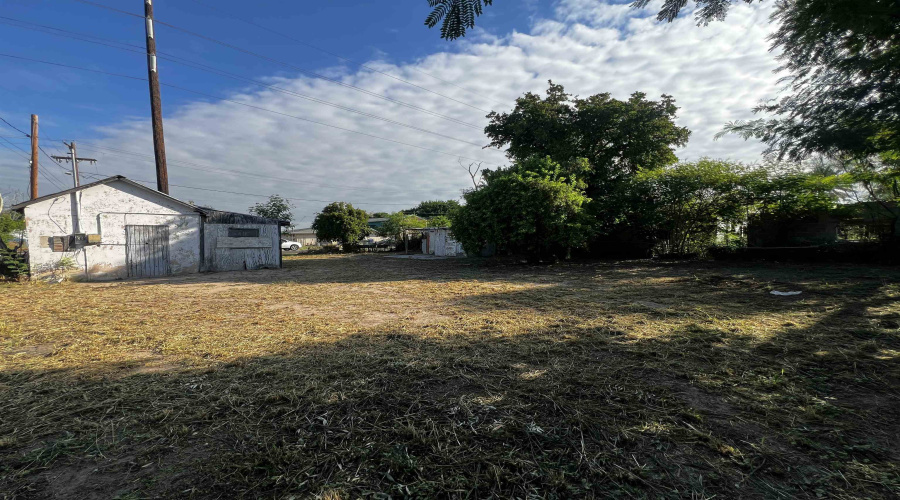 1819 Alamo St, Laredo, Texas 78040, ,Residential,For Sale,1819 Alamo St,20254676