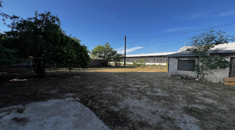 1819 Alamo St, Laredo, Texas 78040, ,Residential,For Sale,1819 Alamo St,20254676