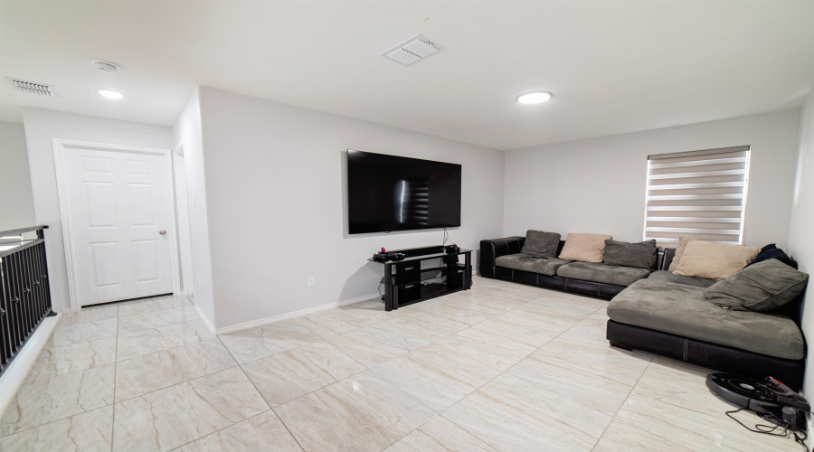 5405 Jersey Dr., LAREDO, Texas 78043, 4 Bedrooms Bedrooms, 6 Rooms Rooms,3 BathroomsBathrooms,Residential,For Sale,5405 Jersey Dr.,20254677