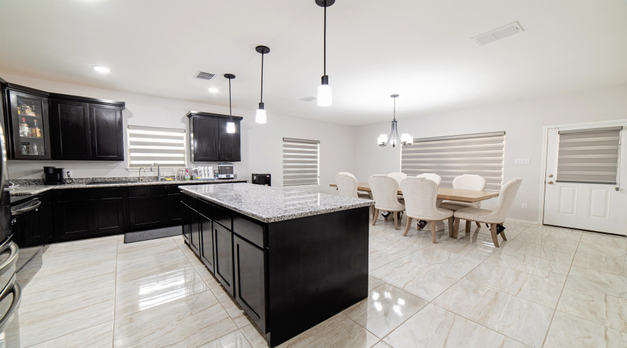 5405 Jersey Dr., LAREDO, Texas 78043, 4 Bedrooms Bedrooms, 6 Rooms Rooms,3 BathroomsBathrooms,Residential,For Sale,5405 Jersey Dr.,20254677