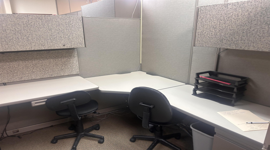 107 Calle Del Norte, Laredo, Texas 78041, 6 Rooms Rooms,2 BathroomsBathrooms,Commercial retail/office,For Rent,107 Calle Del Norte,20254683