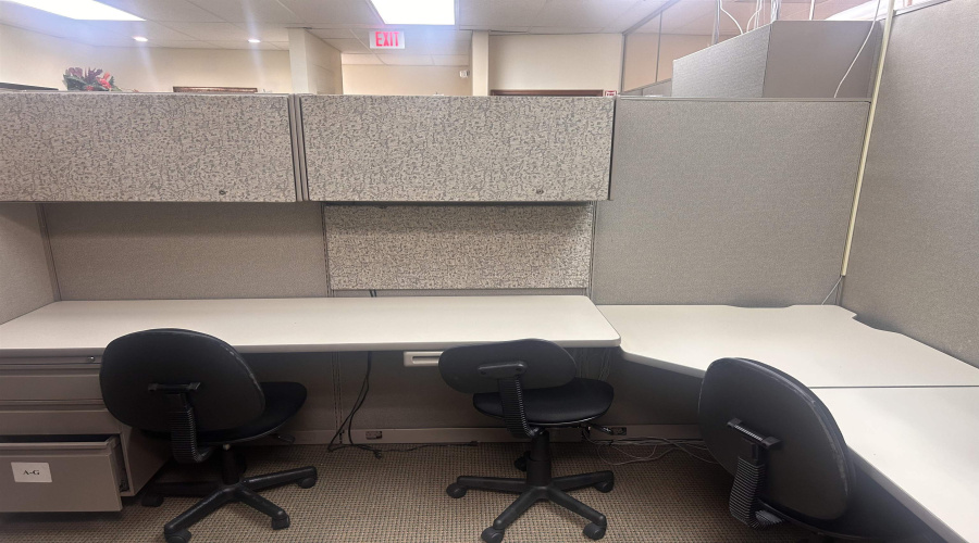 107 Calle Del Norte, Laredo, Texas 78041, 6 Rooms Rooms,2 BathroomsBathrooms,Commercial retail/office,For Rent,107 Calle Del Norte,20254683