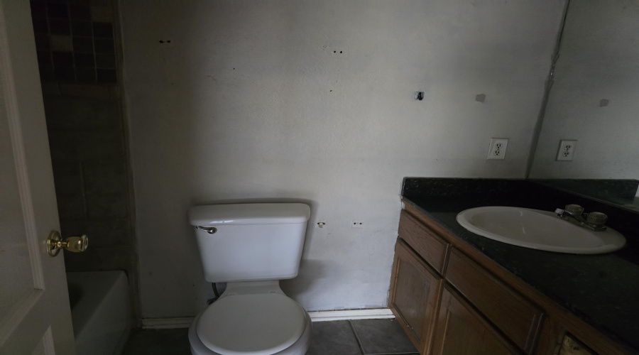 614 Susie Dr, Laredo, Texas 78046-8517, 3 Bedrooms Bedrooms, 5 Rooms Rooms,2 BathroomsBathrooms,Residential,For Sale,614 Susie Dr,20254075