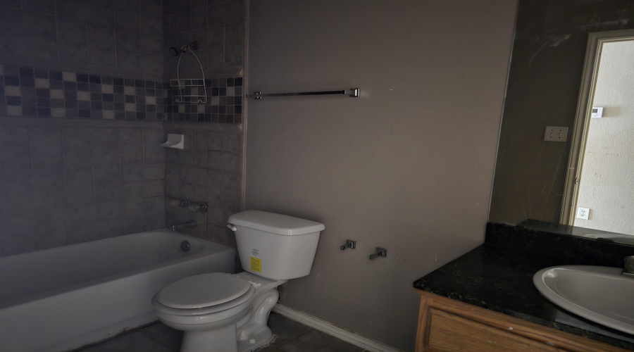 614 Susie Dr, Laredo, Texas 78046-8517, 3 Bedrooms Bedrooms, 5 Rooms Rooms,2 BathroomsBathrooms,Residential,For Sale,614 Susie Dr,20254075