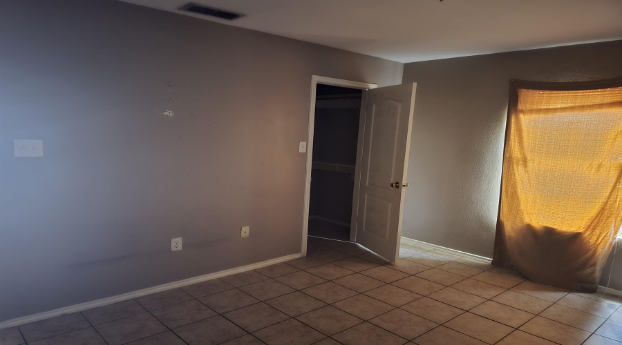 614 Susie Dr, Laredo, Texas 78046-8517, 3 Bedrooms Bedrooms, 5 Rooms Rooms,2 BathroomsBathrooms,Residential,For Sale,614 Susie Dr,20254075