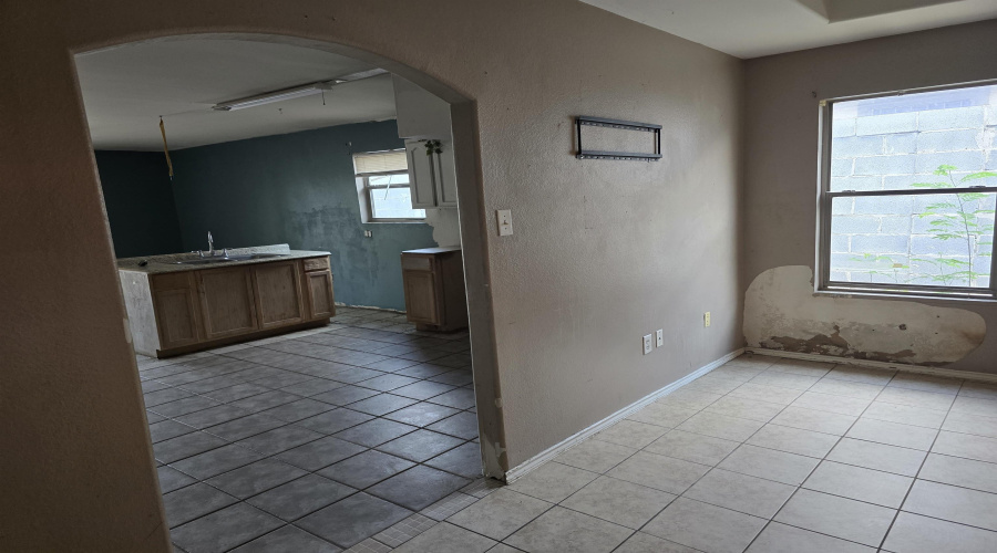 614 Susie Dr, Laredo, Texas 78046-8517, 3 Bedrooms Bedrooms, 5 Rooms Rooms,2 BathroomsBathrooms,Residential,For Sale,614 Susie Dr,20254075