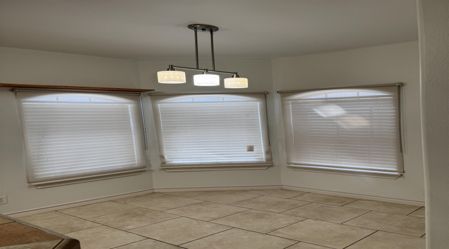 9810 Spindrift Dr, Laredo, Texas 78045, 4 Bedrooms Bedrooms, 7 Rooms Rooms,3 BathroomsBathrooms,Residential,For Rent,9810 Spindrift Dr,20254679