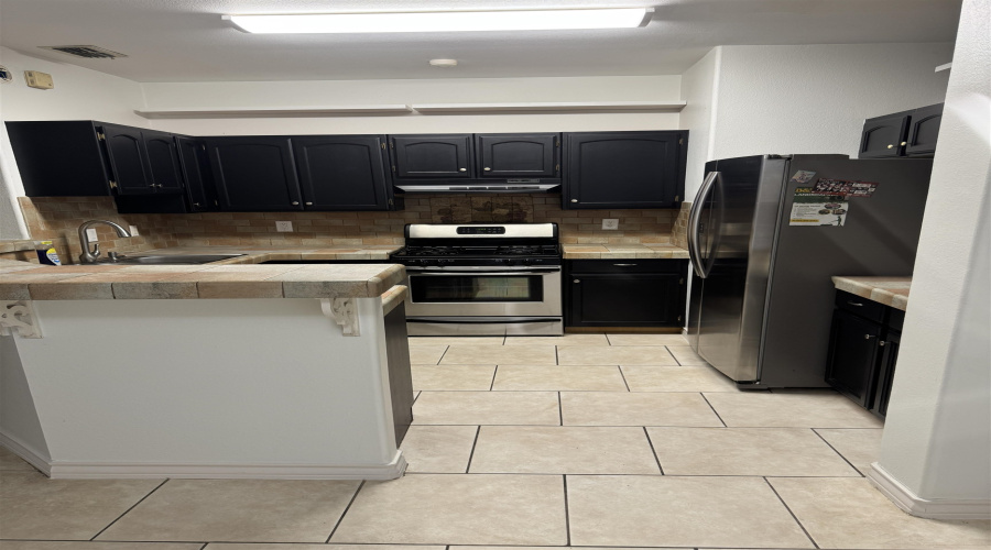 9810 Spindrift Dr, Laredo, Texas 78045, 4 Bedrooms Bedrooms, 7 Rooms Rooms,3 BathroomsBathrooms,Residential,For Rent,9810 Spindrift Dr,20254679