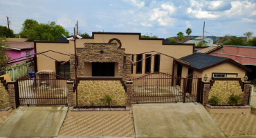 111 Larga Vista Dr, Laredo, Texas 78043, 4 Bedrooms Bedrooms, 6 Rooms Rooms,2 BathroomsBathrooms,Residential,For Rent,111 Larga Vista Dr,20254681 111 Larga Vista Dr, Laredo, Texas 78043, 4 Bedrooms Bedrooms, 6 Rooms Rooms,2 BathroomsBathrooms,Residential,For Rent,111 Larga Vista Dr,20254681